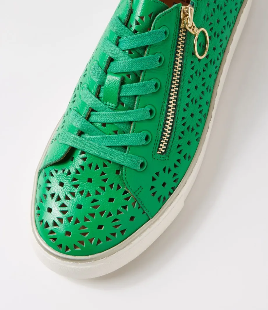 Pandoe Xf Bright Emerald Leather Sneakers