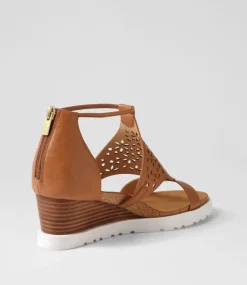 Pellie W Tan Leather Sandals