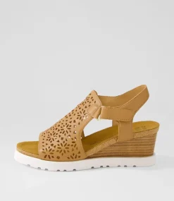 Perynn W Tan Leather Sandals