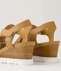 Perynn W Tan Leather Sandals