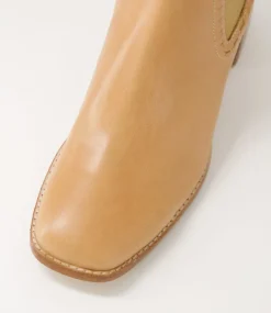 Played Light Tan Natural Leather Chelsea Boots