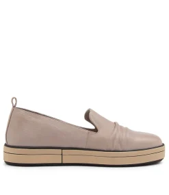 Raider W Smoke Leather Flat Shoes