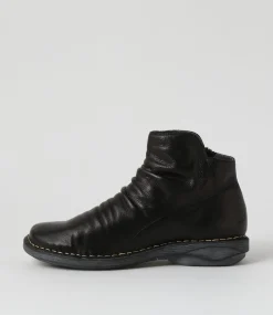 Rarar Black Leather Ankle Boots
