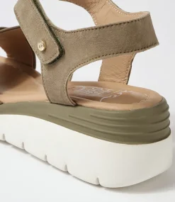 Rimini 32 Pistachio Leather Sandals