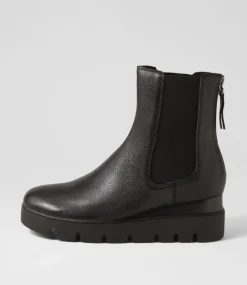 Rinnit Black Leather Chelsea Boots