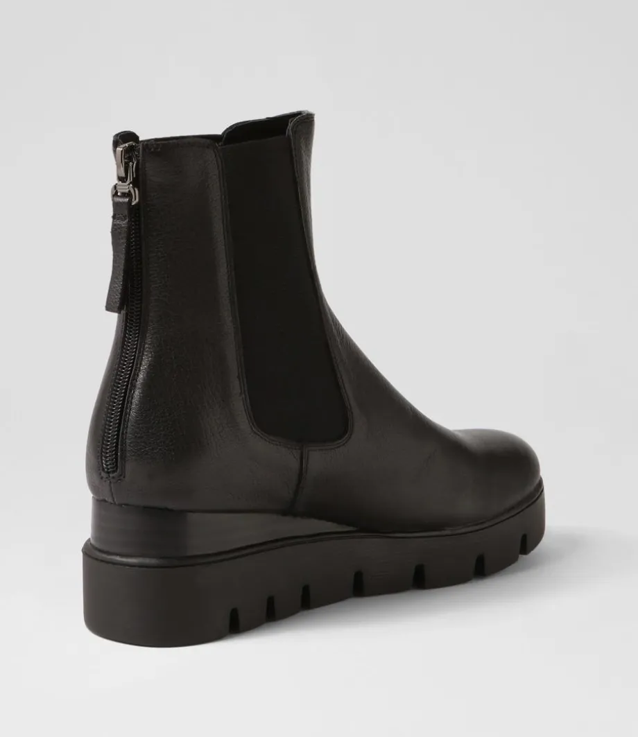 Rinnit Black Leather Chelsea Boots