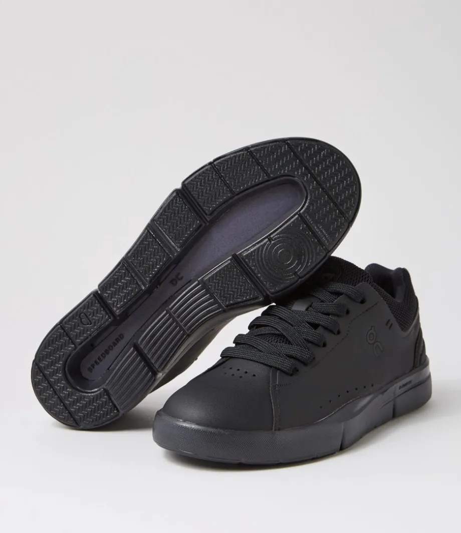 Roger Advantage W All Black Vegan Sneakers