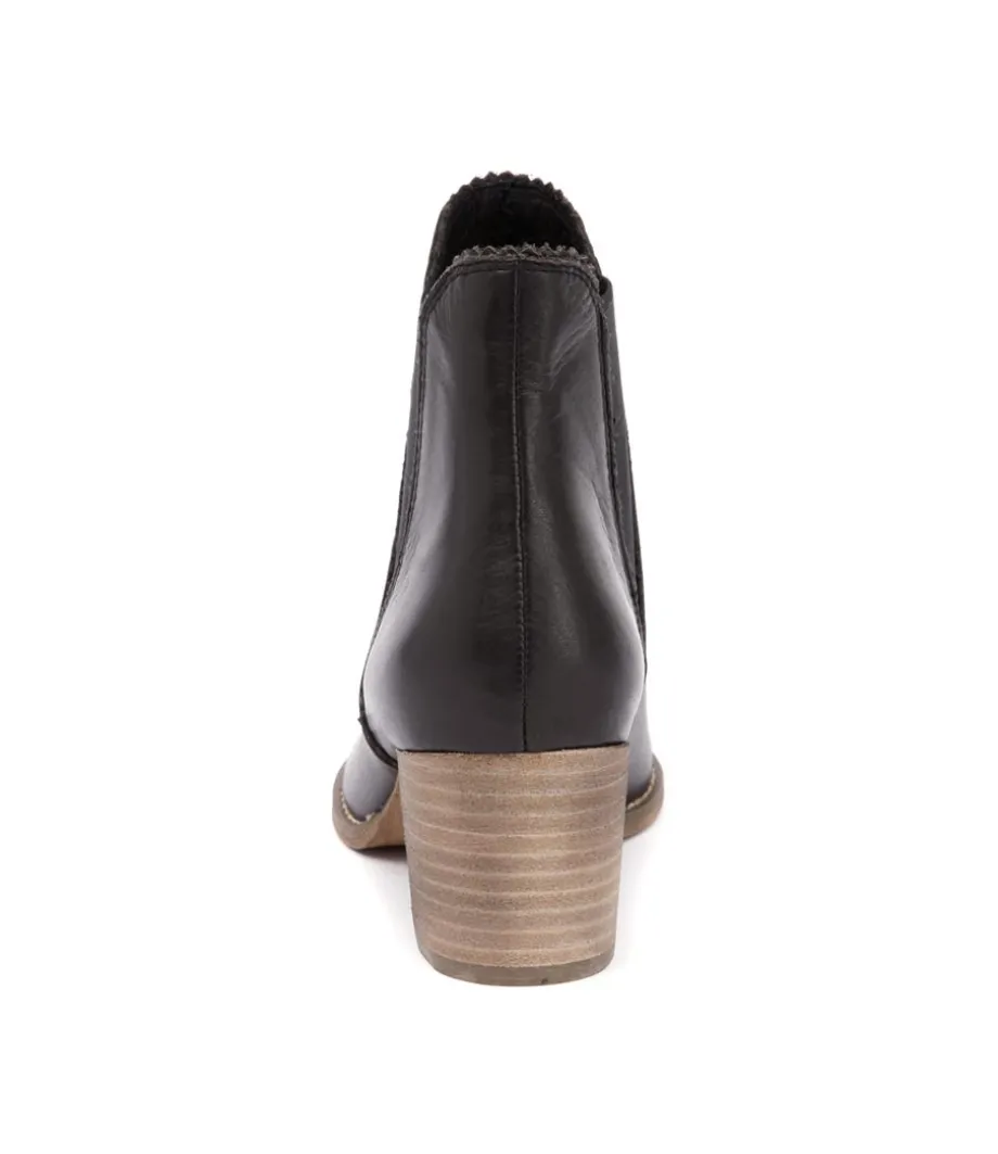 Sadore Black Leather