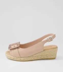 Saloso Rose Leather Buckle Sandals
