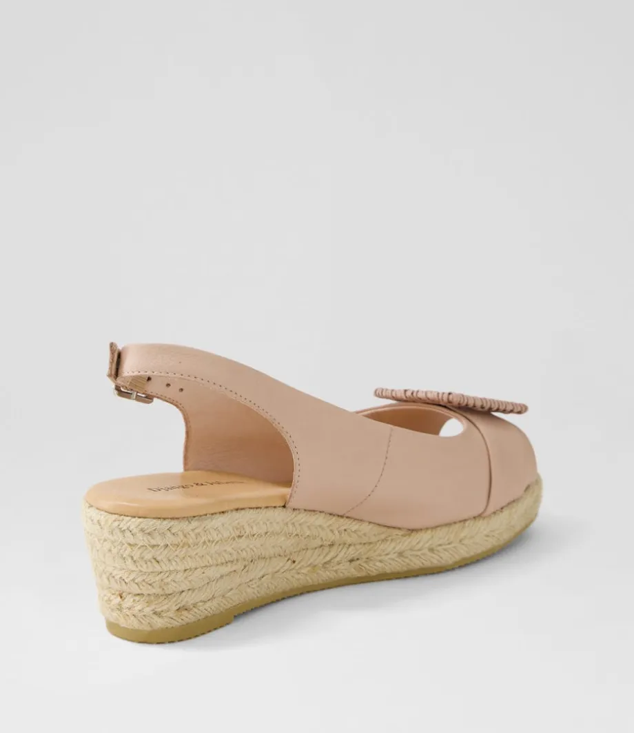Saloso Rose Leather Buckle Sandals