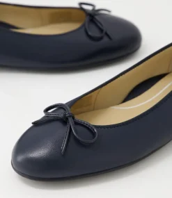 Sardinia 29 Blau Leather Ballet Flats
