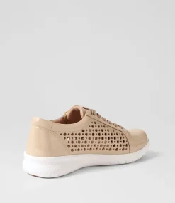 Shovo Xf Latte Wrinkle Patent Sneakers