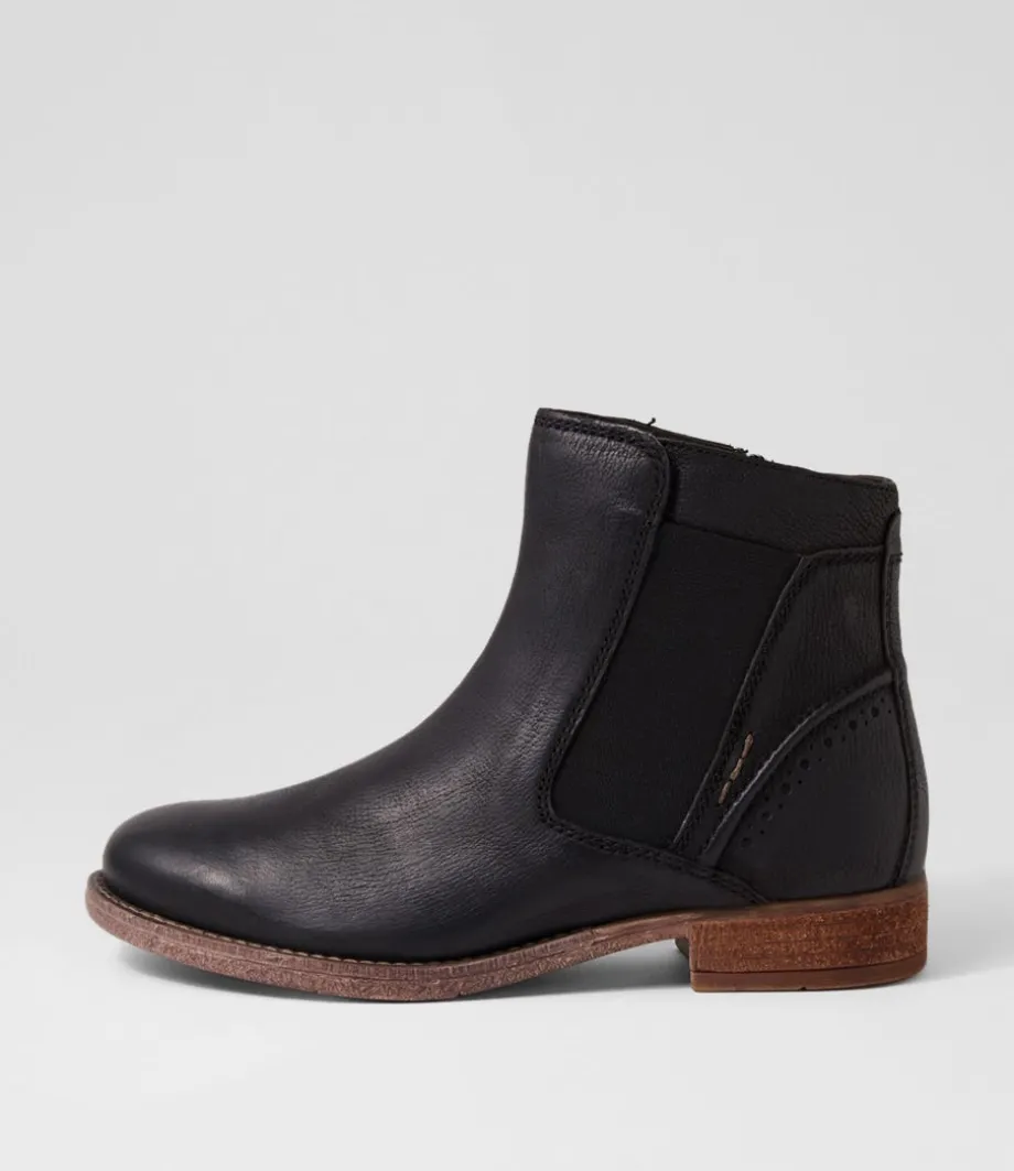 Sienna 35 Black Leather Chelsea Boots