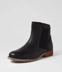 Sienna 35 Black Leather Chelsea Boots