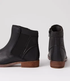 Sienna 35 Black Leather Chelsea Boots