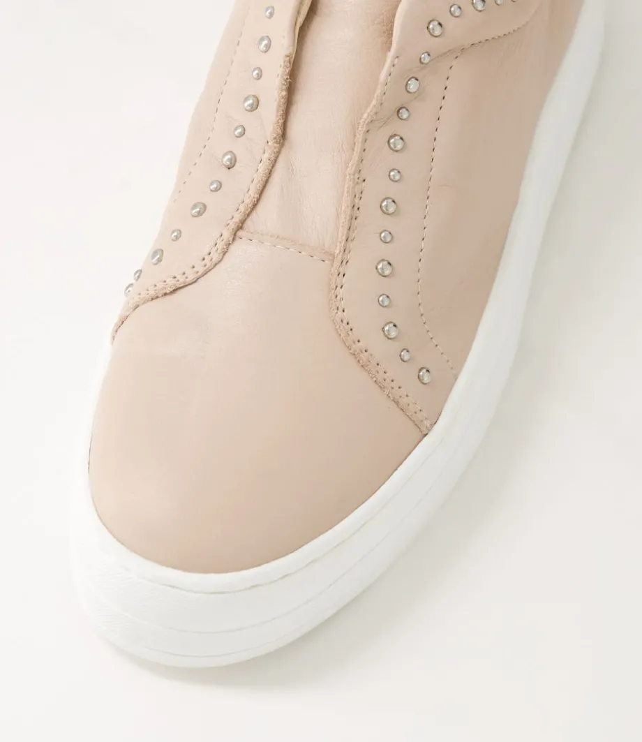 Synty Nude White Leather Sneakers