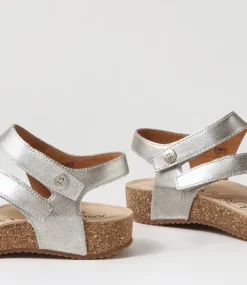Tonga 25 Cristal Leather Sandals