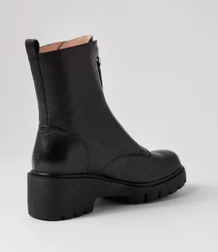 Uruba Black Leather Ankle Boots