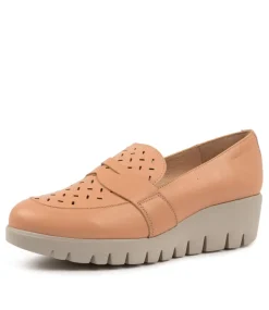 Wendie Nude Leather