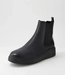 Yestin Black Leather Chelsea Boots