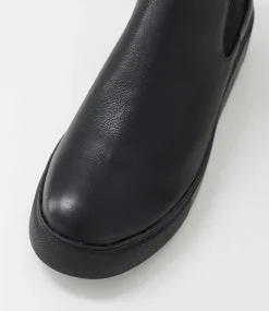 Yestin Black Leather Chelsea Boots
