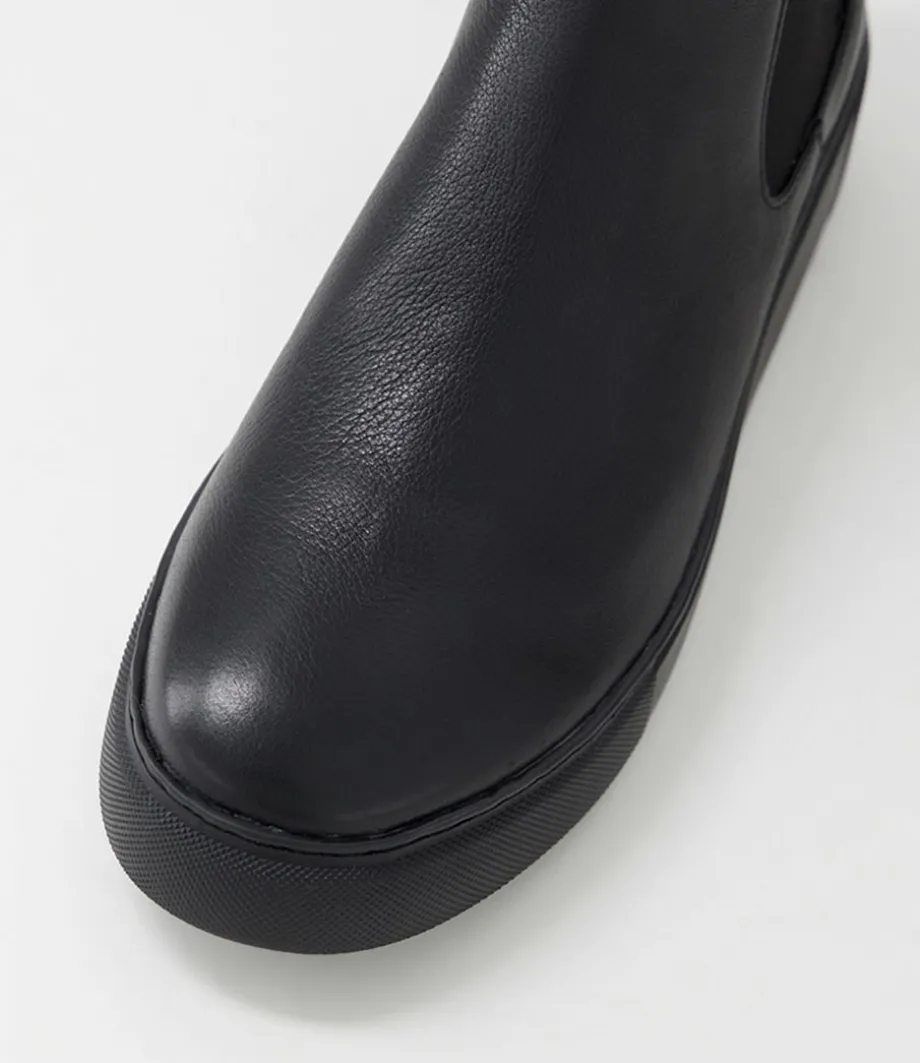 Yestin Black Leather Chelsea Boots