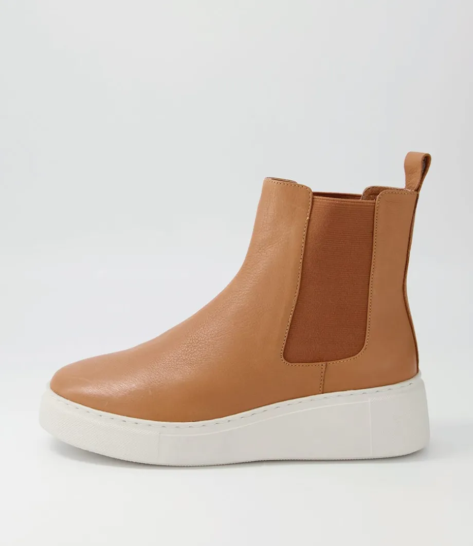 Yestin Scotch Vanilla Leather Chelsea Boots