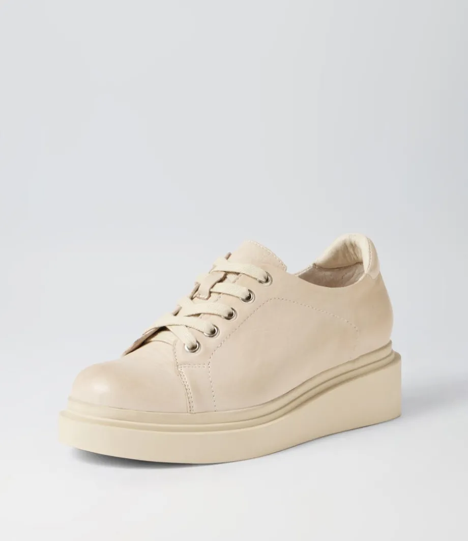 Zilyar Milk Leather Lace Up Flats